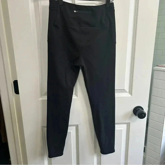 EUC barely worn All in Motion black legging. Great pockets. Comfy fabric. 14/16 - Picture 7 of 7